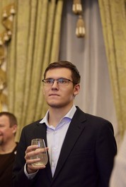 Максим Сафронов 