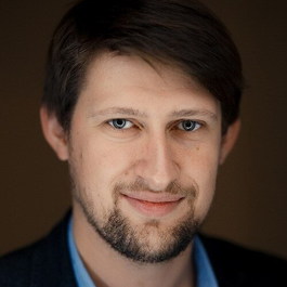 Александр Титов 