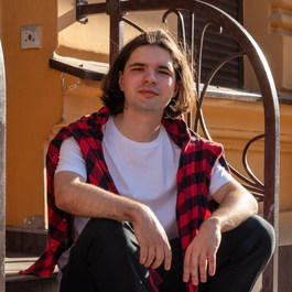 Денис Еременко 