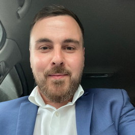 Олег Новиков 