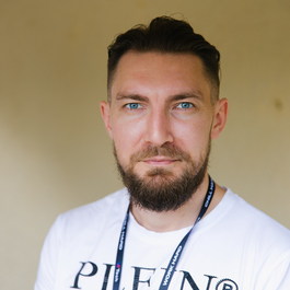 Максим Маслов 